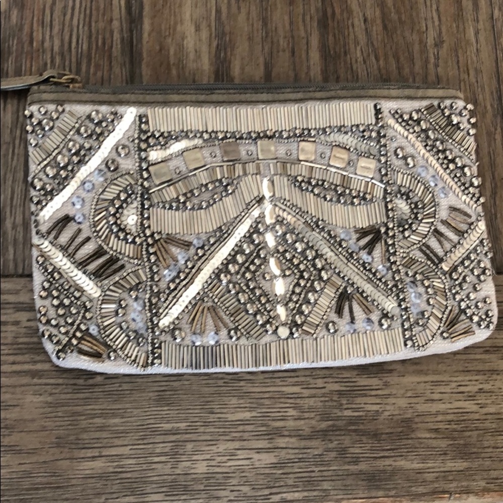 Beaded Sorpresa! clutch